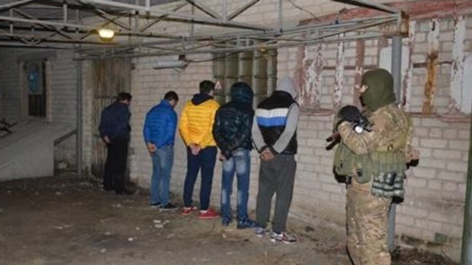 СБУ провела одновременно четыре спецоперации против торговцев контрафактным алкоголем