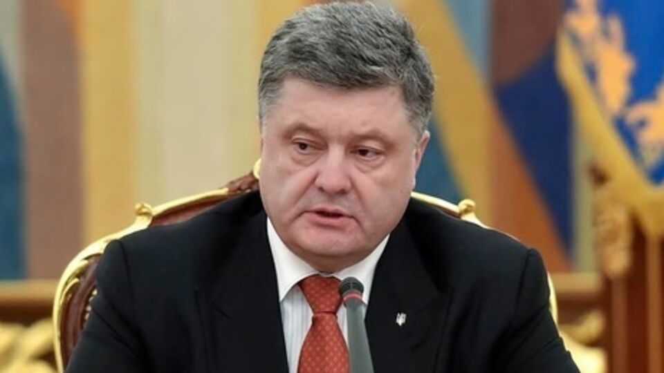 Порошенко заявил, что в Украине сильная армия
