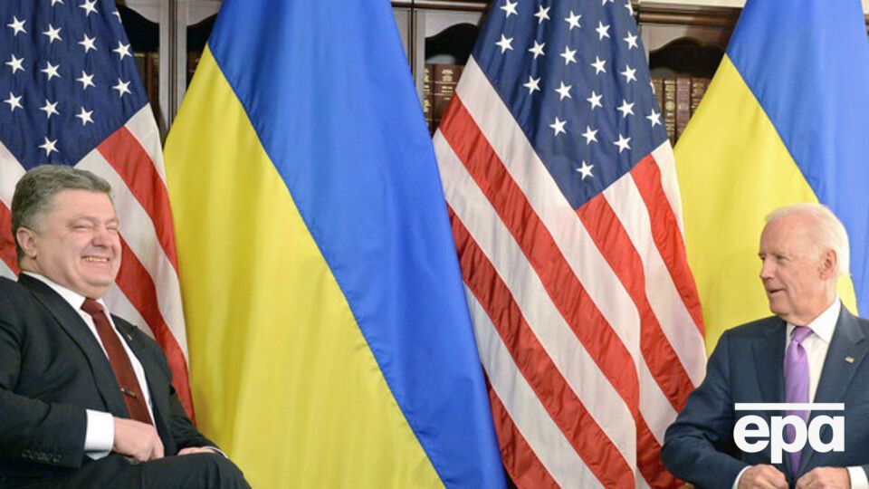 Порошенко провел переговоры с Байденом