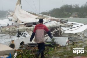 Скорость порывов ветра рядом с эпицентром циклона достигала 270 км/час