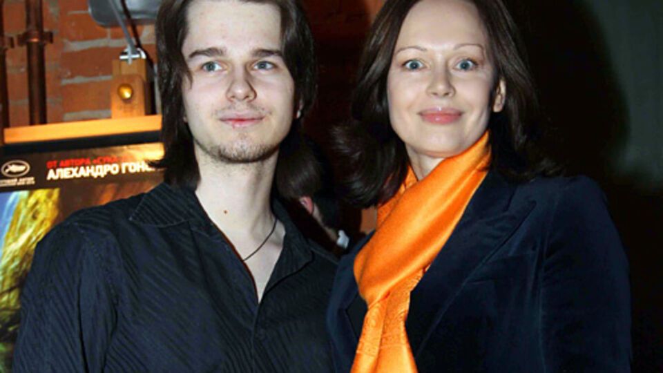 Еще до отъезда Безруковых юноша жаловался на высокую температуру и общее недомогание