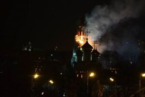 Площадь пожара составляет 100 кв. м