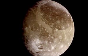 Снимок Ганнимеда, сделанный обсерваторией Галилео