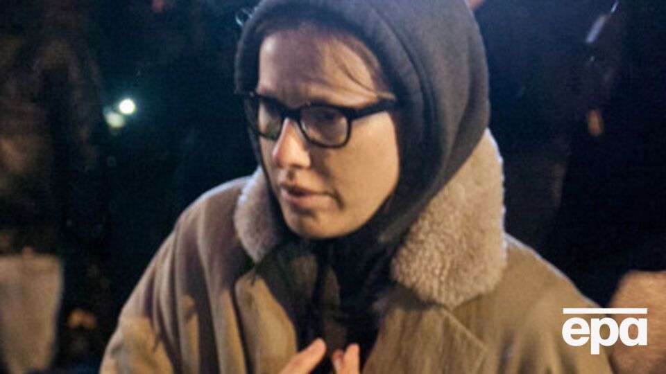 Собчак уехала из России --- СМИ