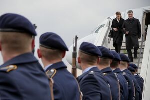 Порошенко находится с рабочим визитом в Германии