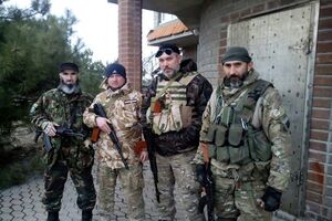 "Правый сектор" закрепился в Широкино