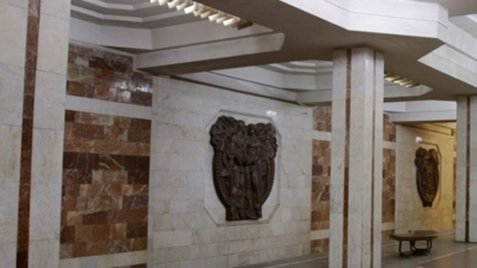 На харьковской станции метро "Героев Труда" женщина покончила с собой