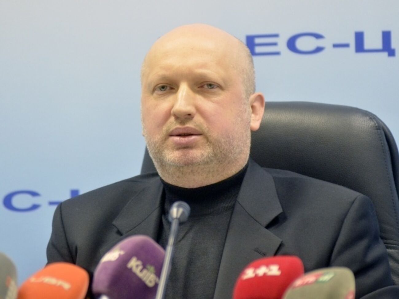 Александр Турчинов прокомментировал последние заявления Владимира Путина по Крыму