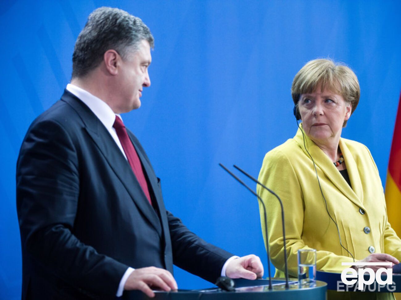 Меркель:&nbsp;Прежде всего мы должны уделять внимание тому, как именно выполняются Минские договоренности, потом мы уже будем думать о тяжести этих санкций, которые будут приниматься на уровне ЕС