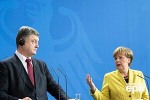 Меркель: Мы будем следить за договоренностями трехсторонней контрактной группы