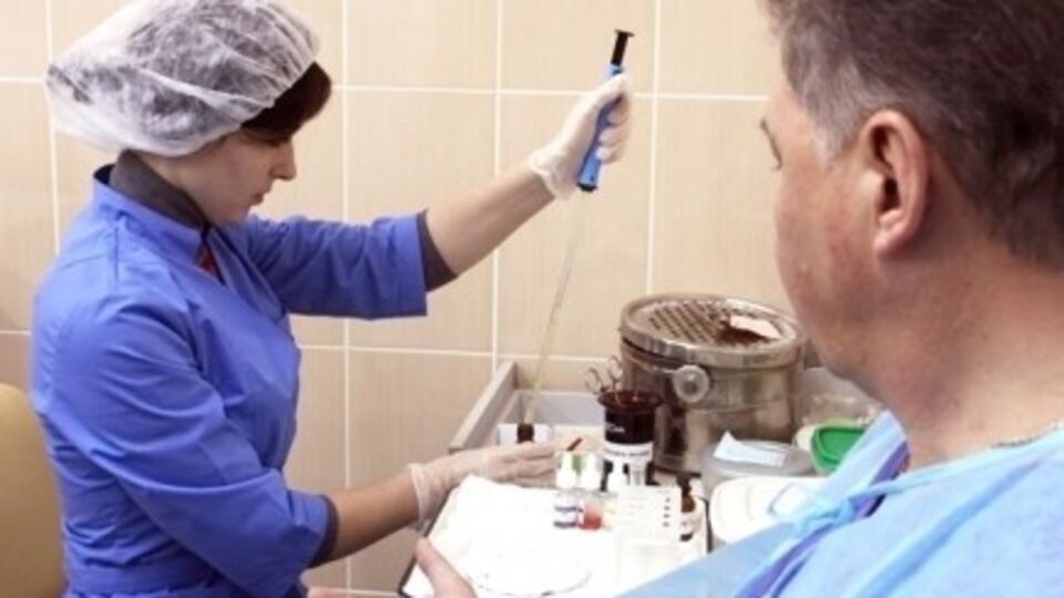 Дипломатическое представительство Украины в Ливии поддерживает с украинскими врачами постоянную связь и принимает меры с целью создания необходимых условий для их эвакуации с ливийской территории