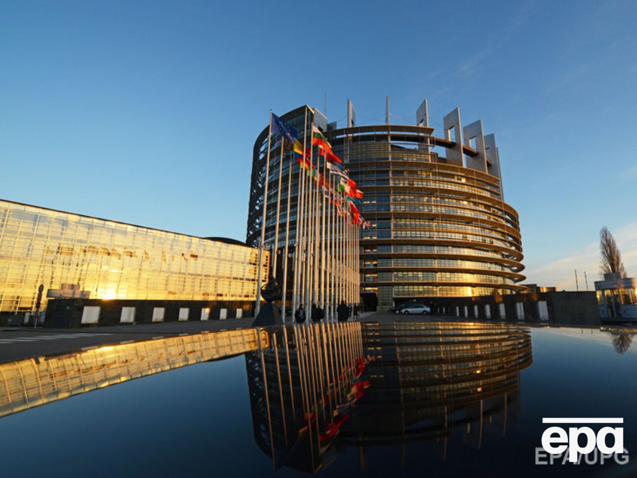 В соответствии с законодательством ЕС, продление санкций требует поддержки со стороны всех 28 государств-членов, и сторона, активно поддерживающая санкции, беспокоится, что единогласия будет трудно достичь