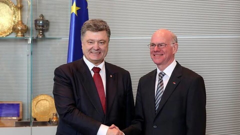 Президент Украины Петр Порошенко с главой немецкого Бундестага Норбертом Ламмертом