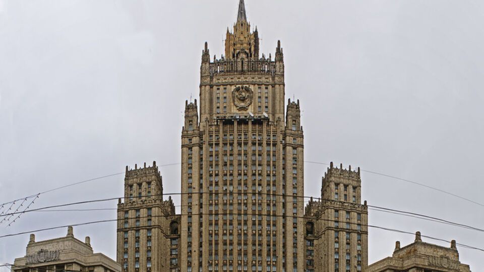 МИД РФ: На этом фоне трудно называть иначе чем лицемерным прозвучавшее 16 марта в Берлине заявление Порошенко о том, что "альтернативы Минским соглашениям не существует"