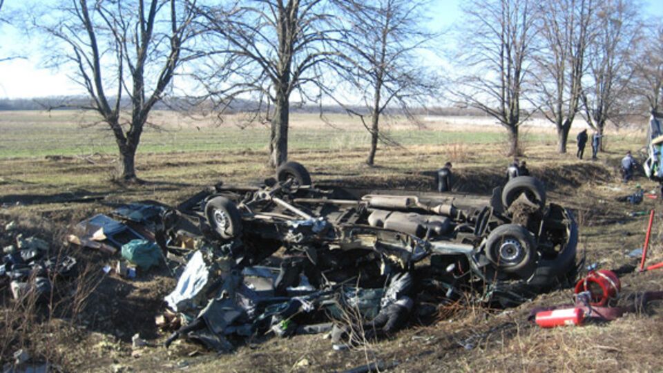 ДТП произошло утром 16 марта вблизи села Зеленковка Чутовского района Полтавской области