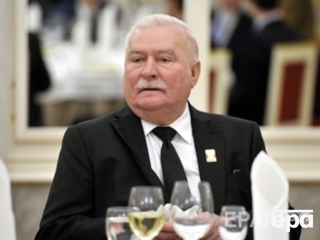 Валенса уверен, что России не устоять против Запада