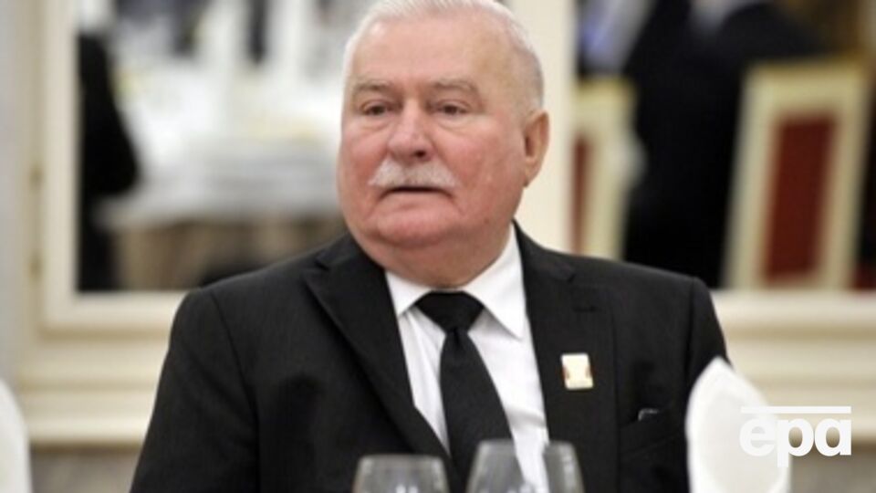 Валенса уверен, что России не устоять против Запада