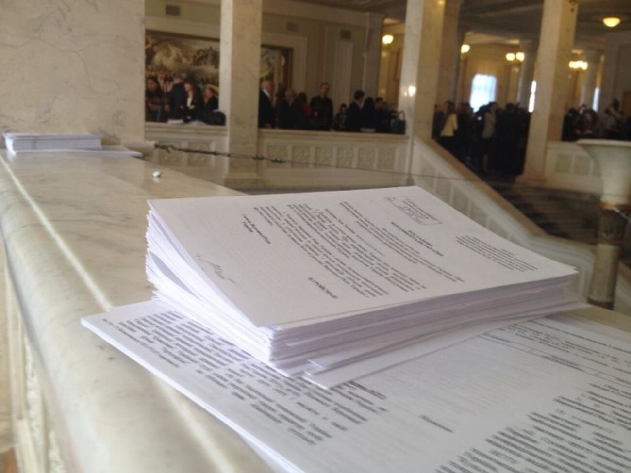 Рассмотрение постановления об "особом статусе" Донбасса планируется на сегодня, но фракции коалиции пока не могут договориться по голосованию