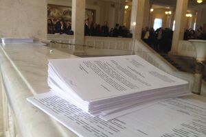 Рассмотрение постановления об "особом статусе" Донбасса планируется на сегодня, но фракции коалиции пока не могут договориться по голосованию