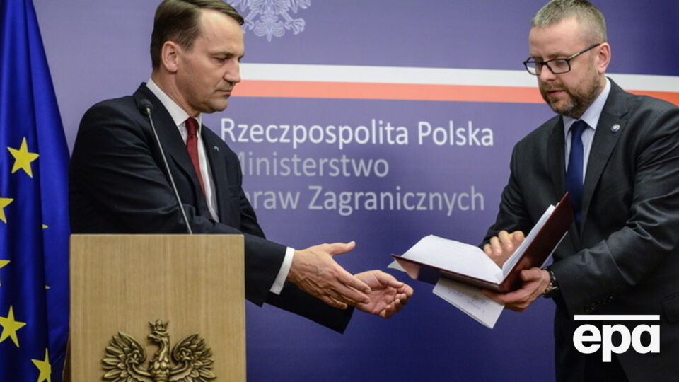 Войцеховский: Мы работаем над выполнением Минских соглашений, и со стороны России можно было бы ожидать уменьшения военного присутствия