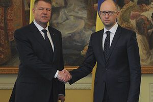 Яценюк провел встречу с Йоханнисом