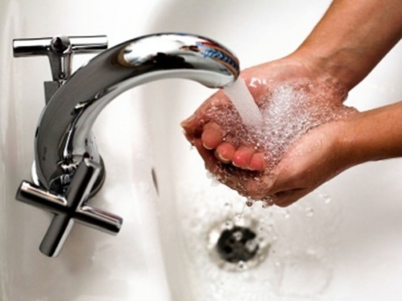 Нацкомиссия намерена поднять тарифы на воду