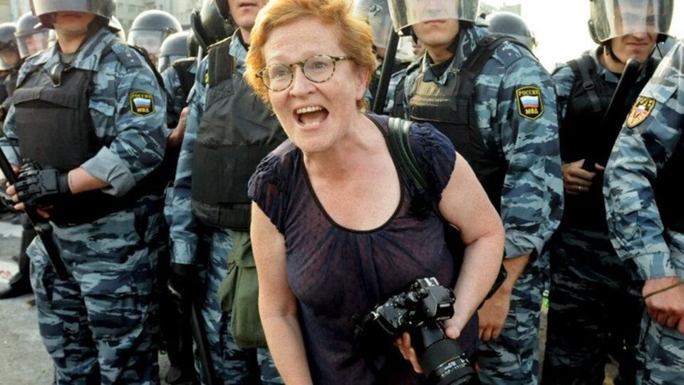 Боевики задержали Ивлеву на несколько часов и отобрали ценные вещи