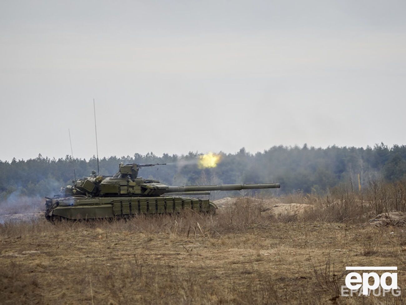 В донецком аэропорту боевики обстреливают украинские позиции&nbsp;из танков