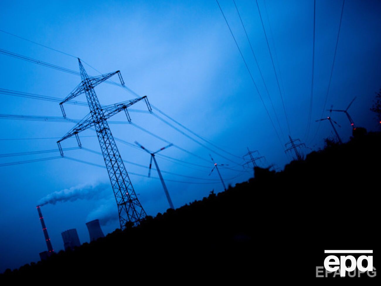 Более 20 населенных пунктов в Крыму обесточены из-за снегопада