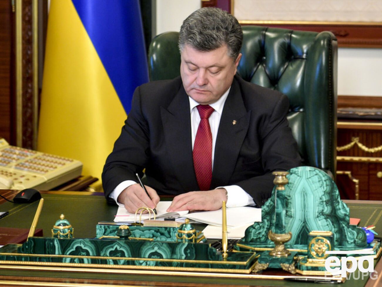 Президент наградил волонтера посмертно