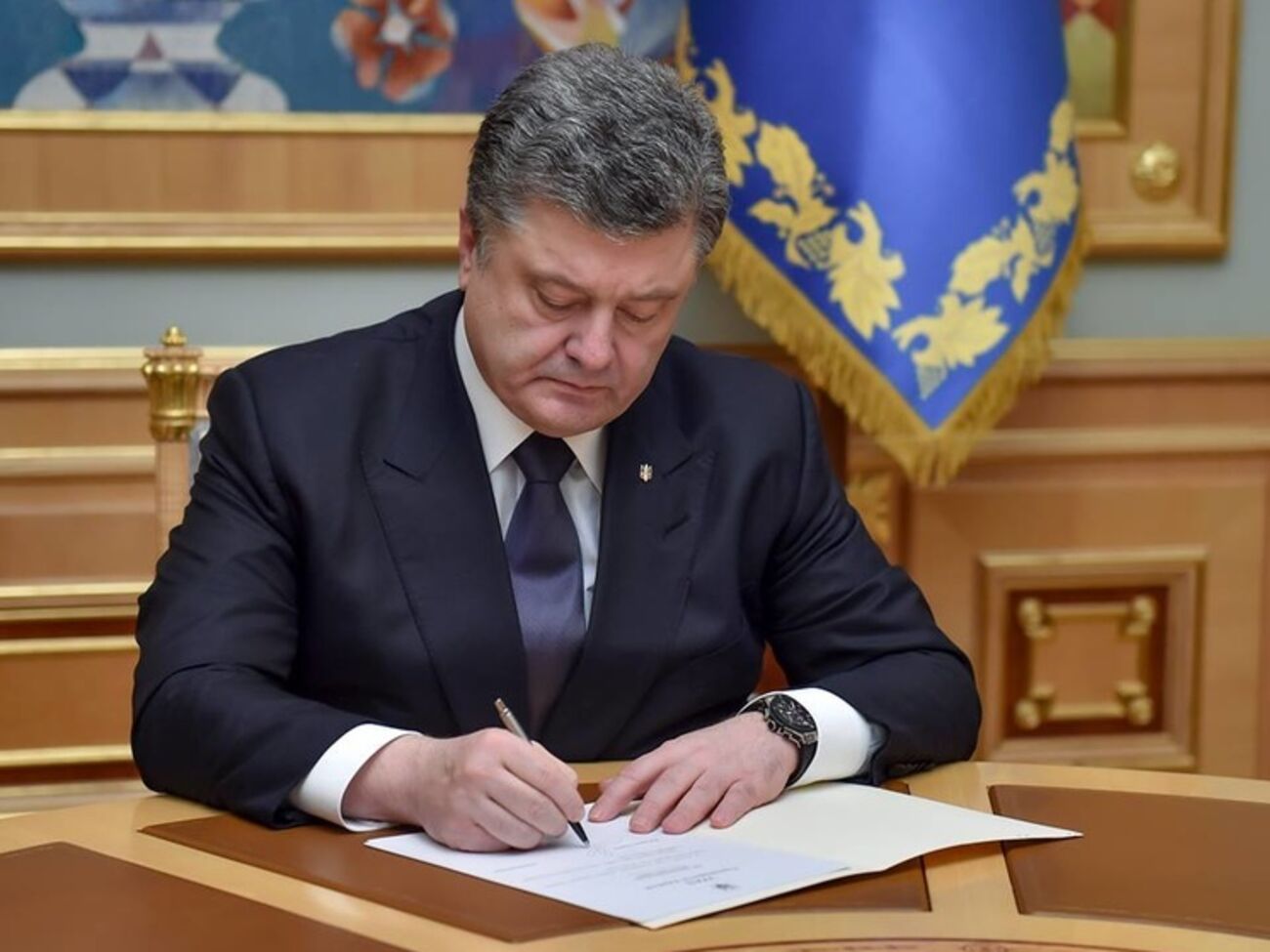Порошенко подписал указ о праздновании Дня Нацгвардии