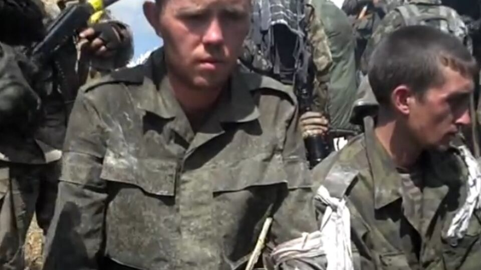 СБУ показала видео со взятыми в плен под Иловайском российскими военными