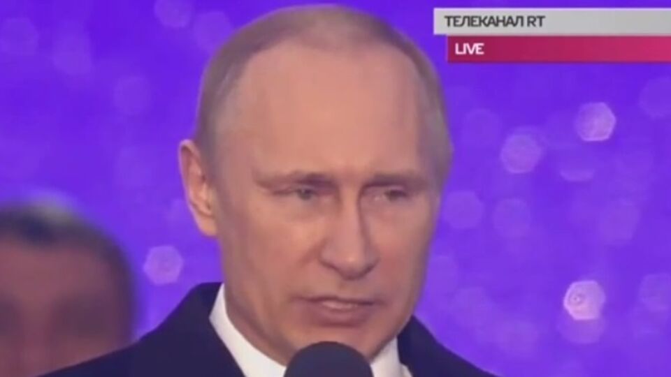 Путин: В отношении Крыма речь идет не просто о территории, которой у нас достаточно, а о духовности. Видео