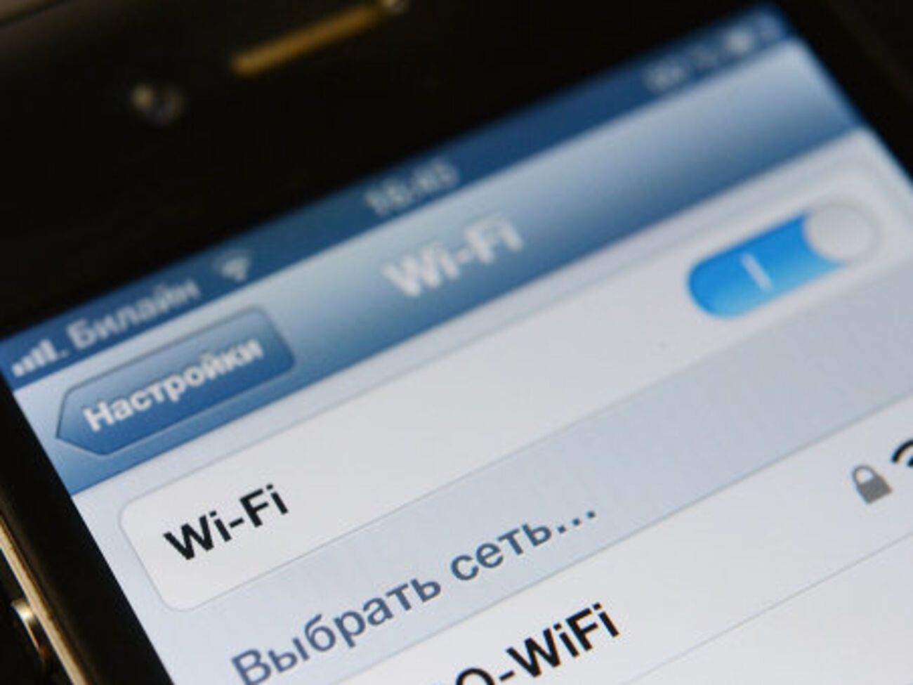 Скульптура будет общаться с прохожими, информировать о новинках высоких технологий, раздавать бесплатный Wi-Fi