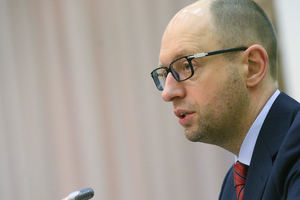 Яценюк: Это в наших совместных интересах – разместить миротворцев, и это инициатива украинского президента и правительства, и мы надеемся, что наши европейские друзья поддержат эту идею