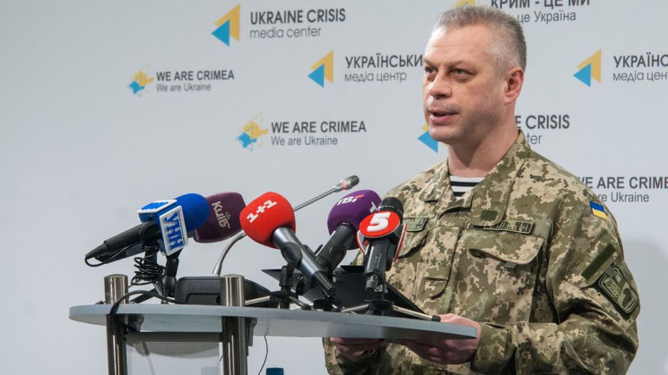 Андрей Лысенко сообщил, что на Донбассе боевики отказываются воевать