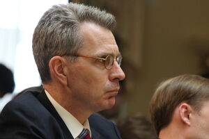 Джеффри Пайетт заявил, что боевики нарушают Минские соглашения в части отвода тяжелых вооружений от линия соприкосновения