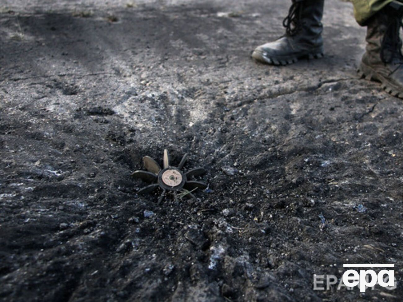 Боевики ведут огонь по всей линии разграничения --- штаб