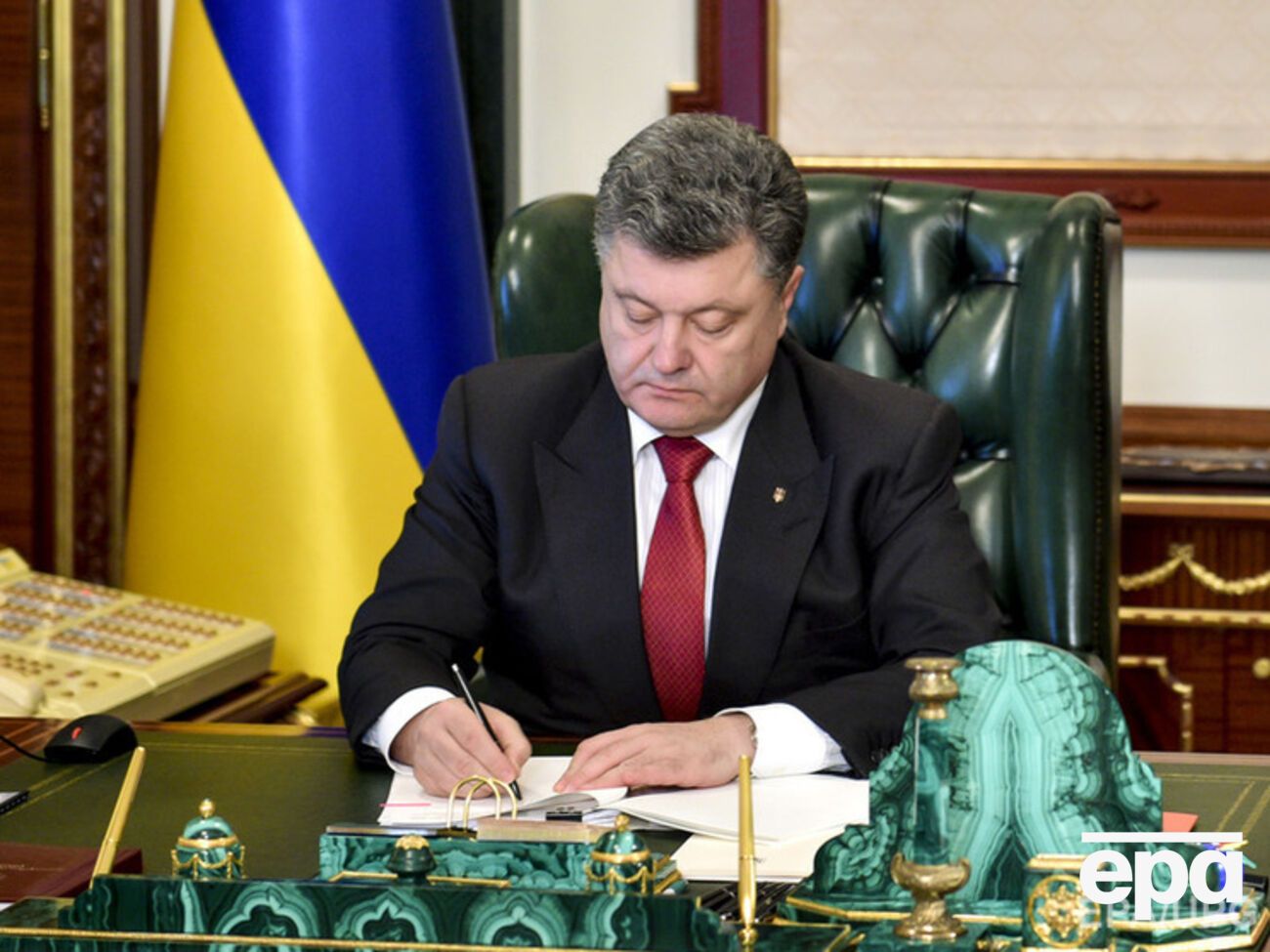 Порошенко одобрил решение СНБО