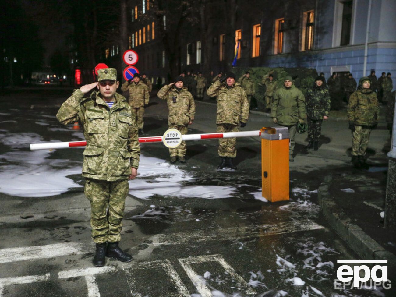 Милиционерам пообещали защиту главы МВД и премию за поимку за обнаружение судьи или депутата