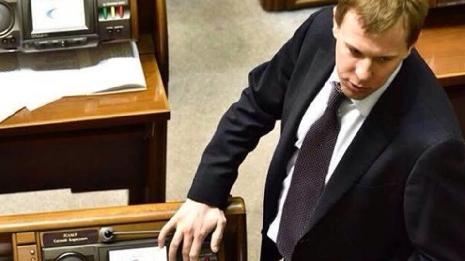 За голосованиями Хомутынника пристально следят журналисты