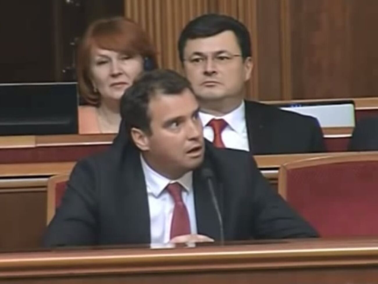 Представлял законопроект в Раде министр экономики Айварас Абромавичус