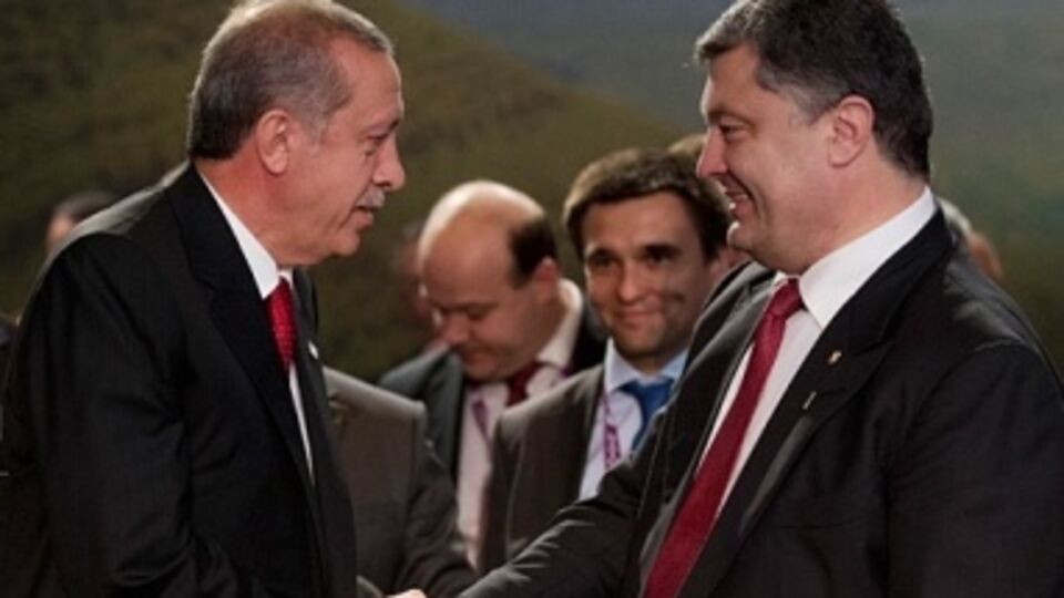 После переговоров планируется подписание двусторонних документов и заявления Порошенко и Эрдогана представителям СМИ