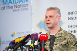 Андрей Лысенко сообщил, что за прошедший день на Донбассе ранения получили трое военных