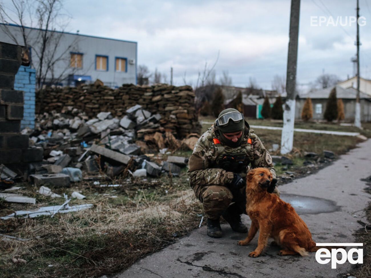 Ситуация вблизи Мариуполя обостряется, заявила украинская сторона