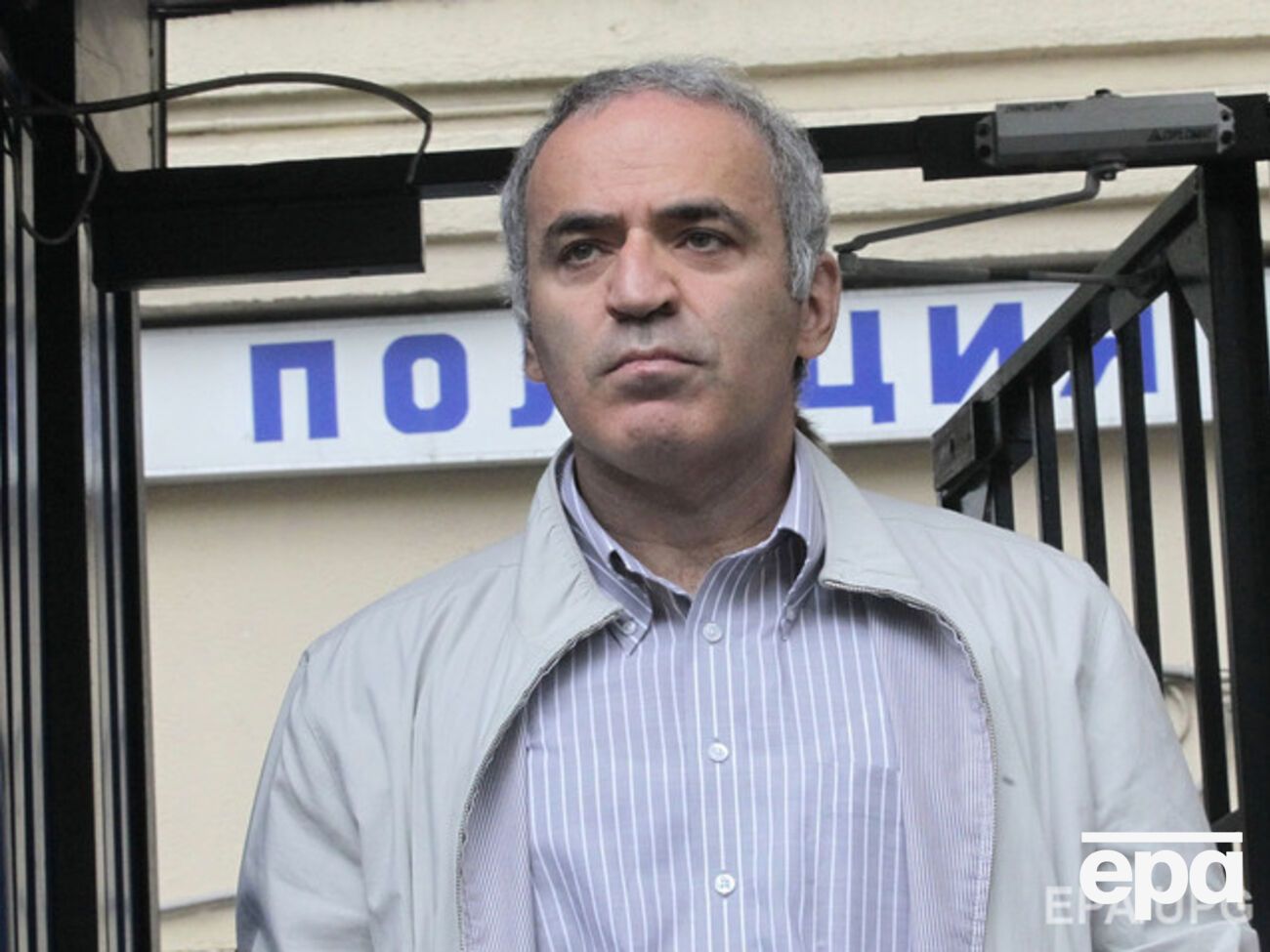 Каспаров уверен, что поставки оружия в Украину необходимы