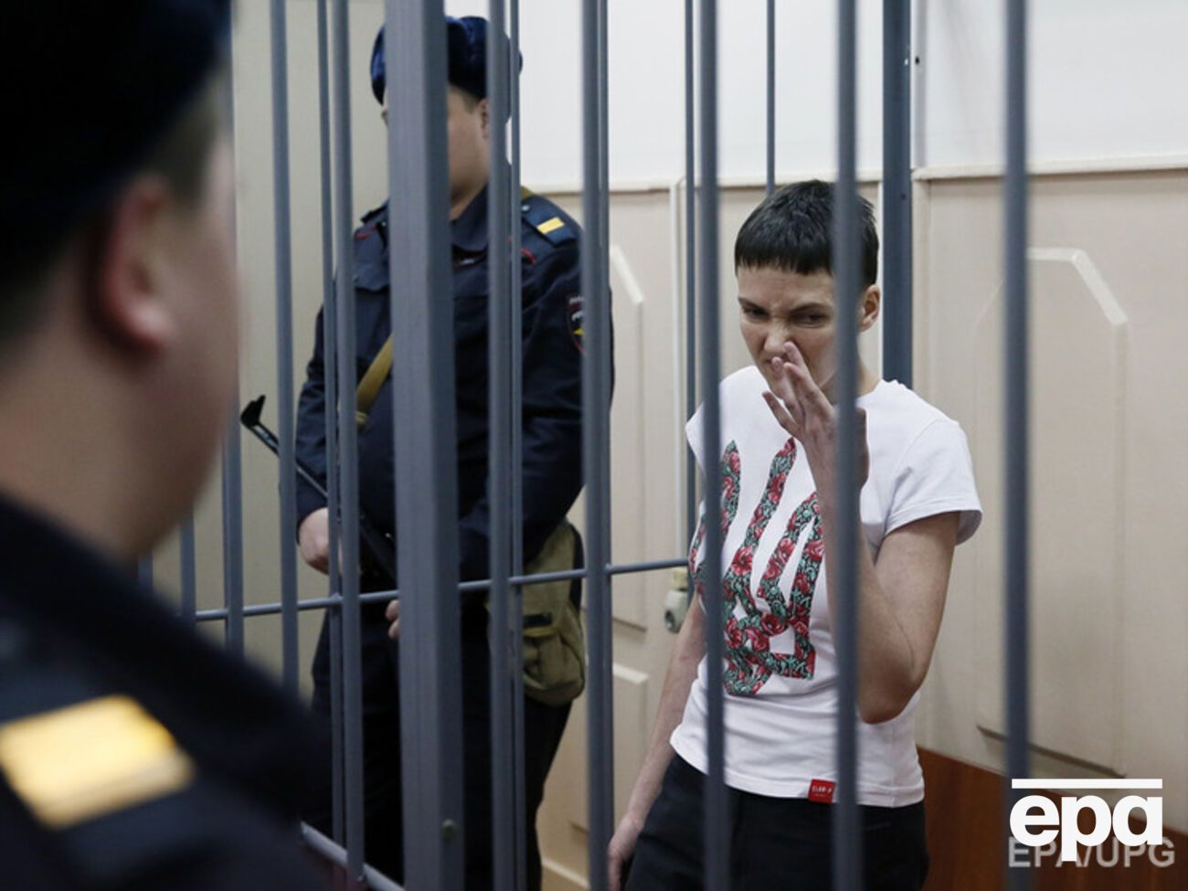 Надежда Савченко объявила голодовку 15 декабря прошлого года, затем 5 марта ее прервала,но через 11 дней возобновила вновь