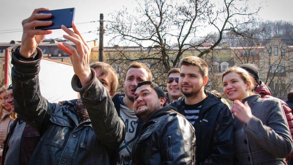 Киевляне стали свидетелями затмения в 12.45