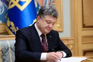 Порошенко: По прошествии года Крым все еще Украина
