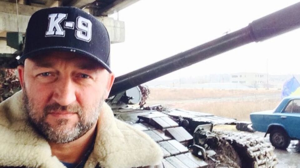 Олигархи, как волки нападают, друг на друга, считает Мочанов